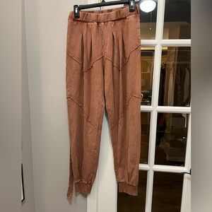 Easel mineral wash jogger style women’s pants with tie belt sz S EUC